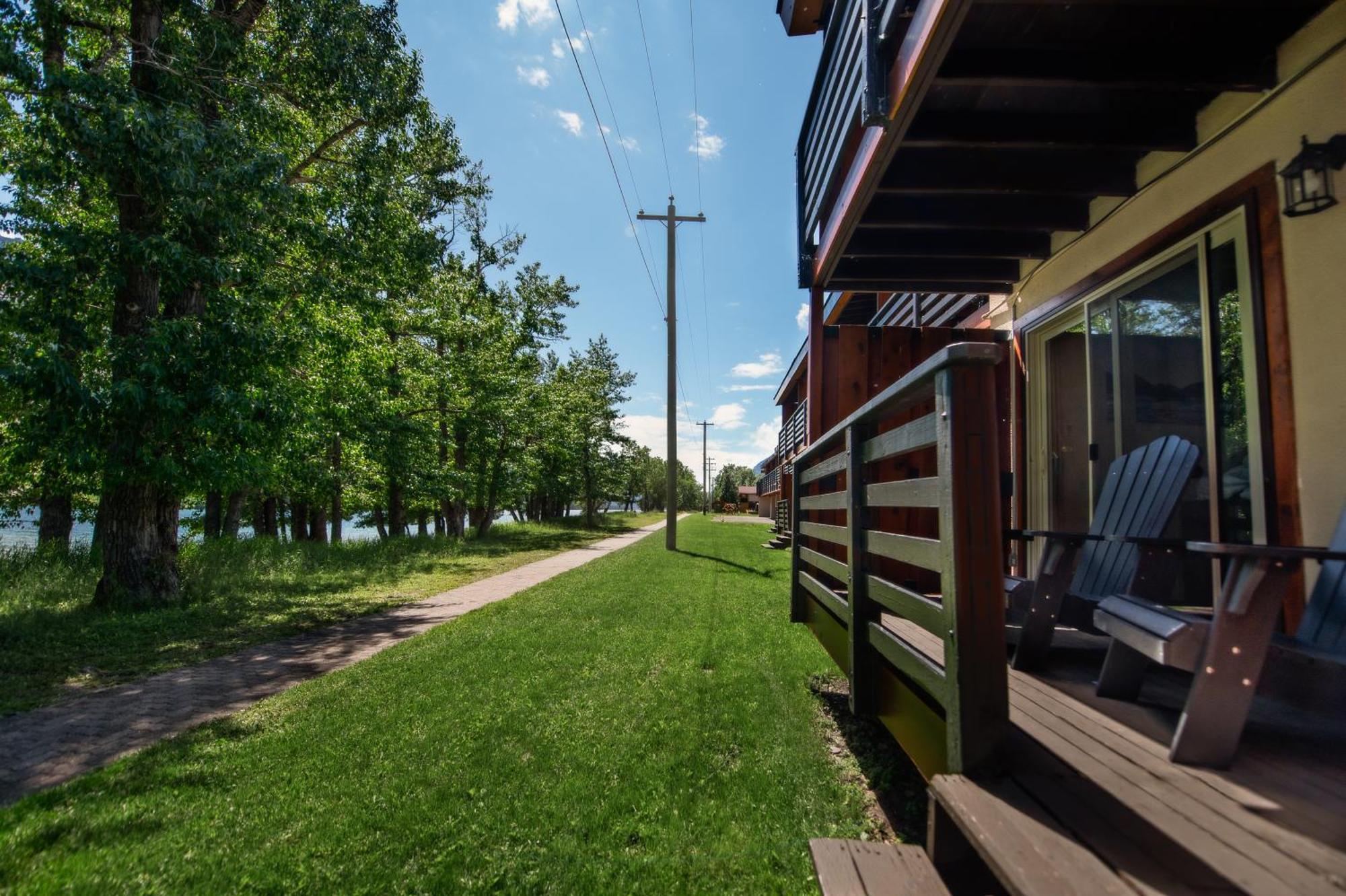 Bayshore Inn & Spa Waterton Park Buitenkant foto